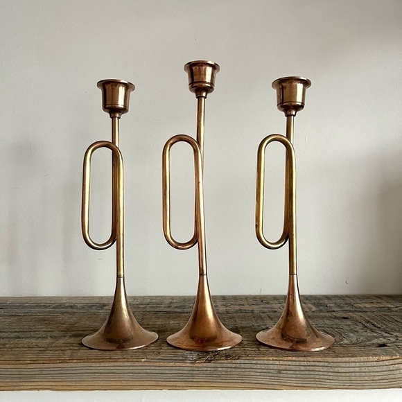 Brass bugle horn candlesticks set of 3 - Picture 1 of 4